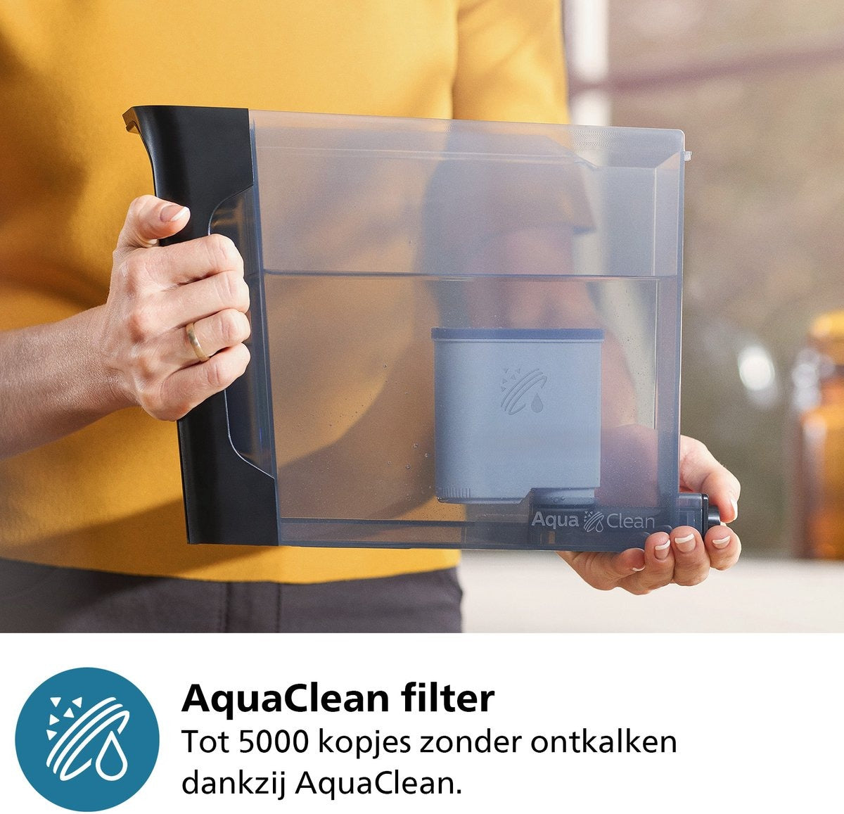 Philips 5400 Series - Volautomatische Espressomachine - LatteGo Melksysteem - 12 Soorten Koffie + Heet Water - Zwart - + AquaClean Filter - EP5447/90